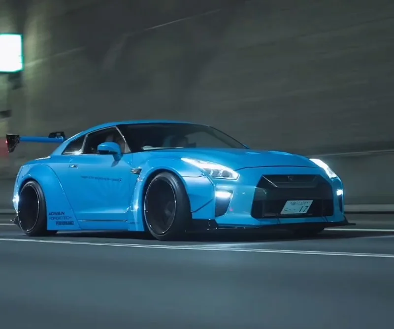 Blue GTR in a Tokyo tunnel
